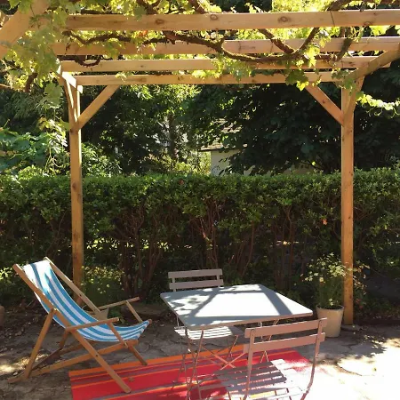 Bed & Breakfast Raphael 3*